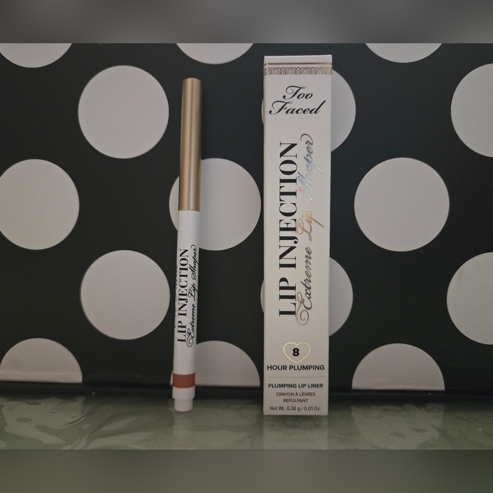 ✨️Too Faced Lip Injection Liner✨️